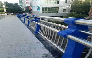 廣西鍍鋅噴塑q235b鋼板立柱加工廠